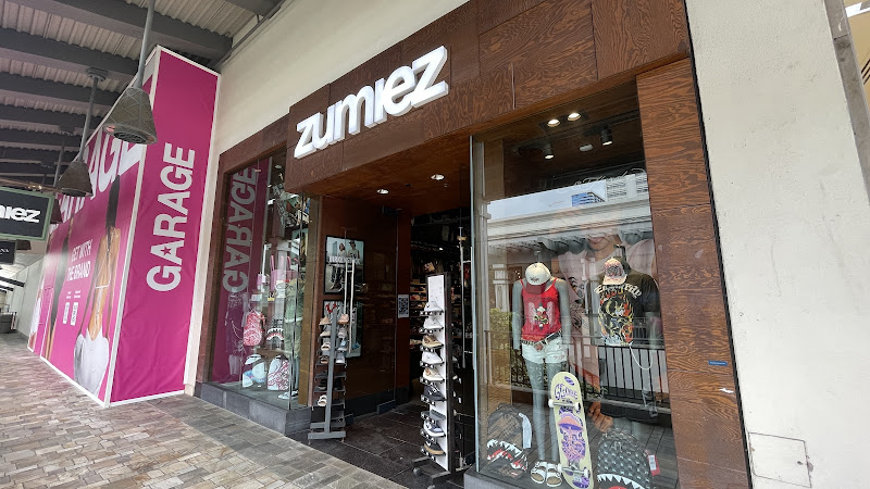 Zumiez