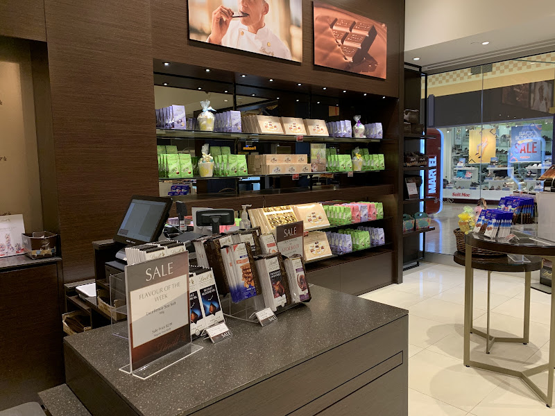 Lindt Chocolate Outlet