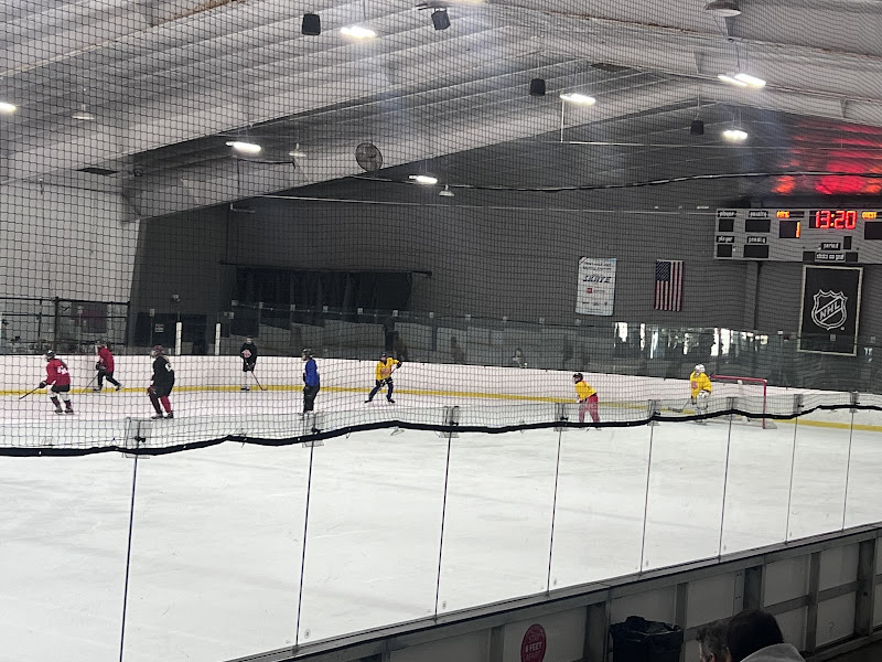 LA Kings Ice Burbank (Pickwick)
