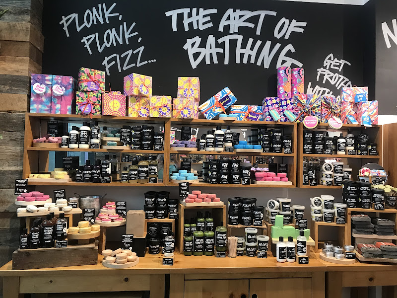 Lush Cosmetics Woodland Hills Mall