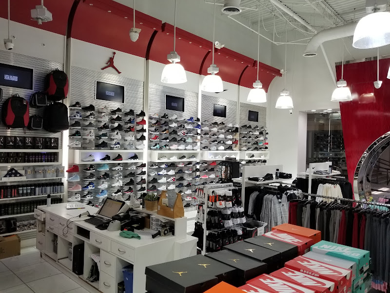 Shoe Palace