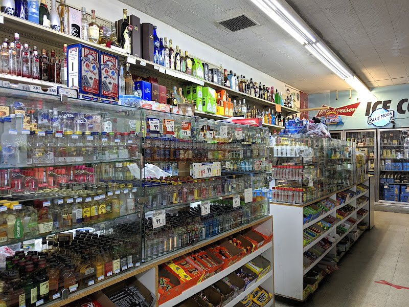 Heroes Liquor Market