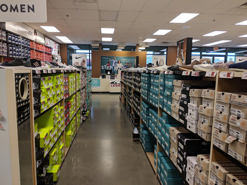 Famous Footwear Outlet