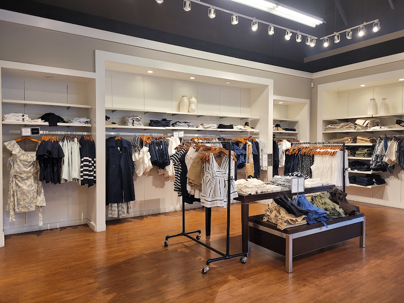 Banana Republic Factory Store