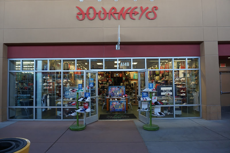 Journeys Outlet