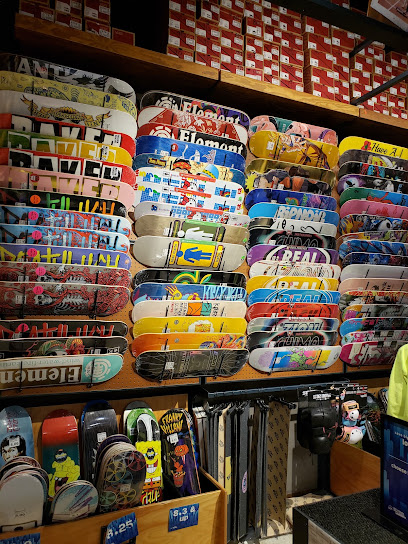 Zumiez