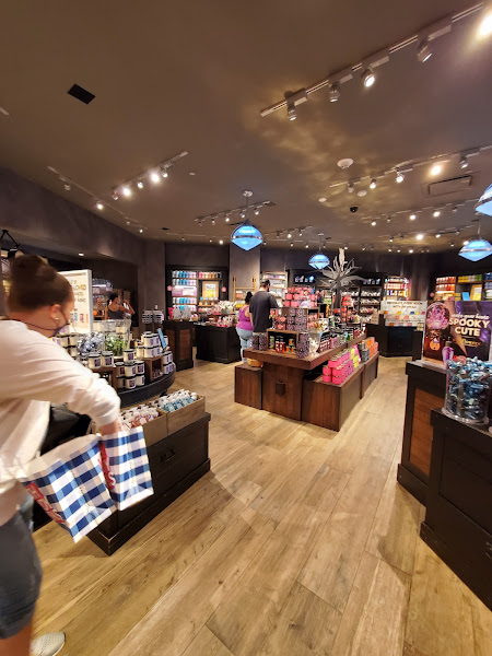 Bath & Body Works