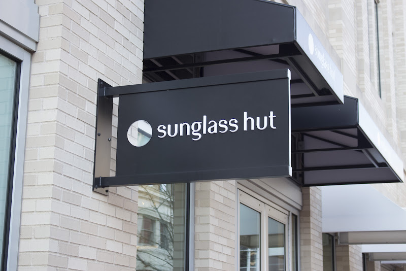 Sunglass Hut