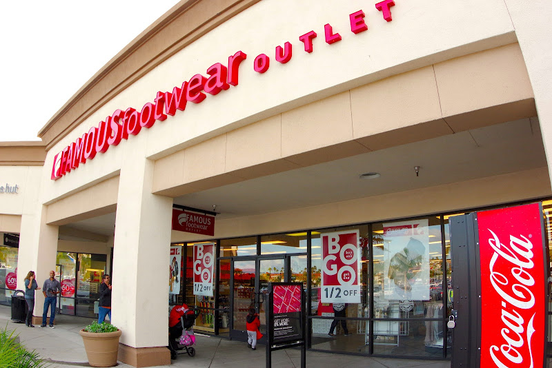 Famous Footwear Outlet