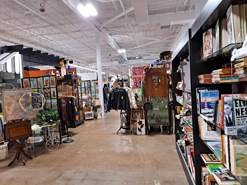 America's Antique Mall - Highland