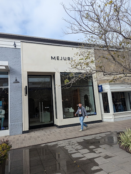 Mejuri