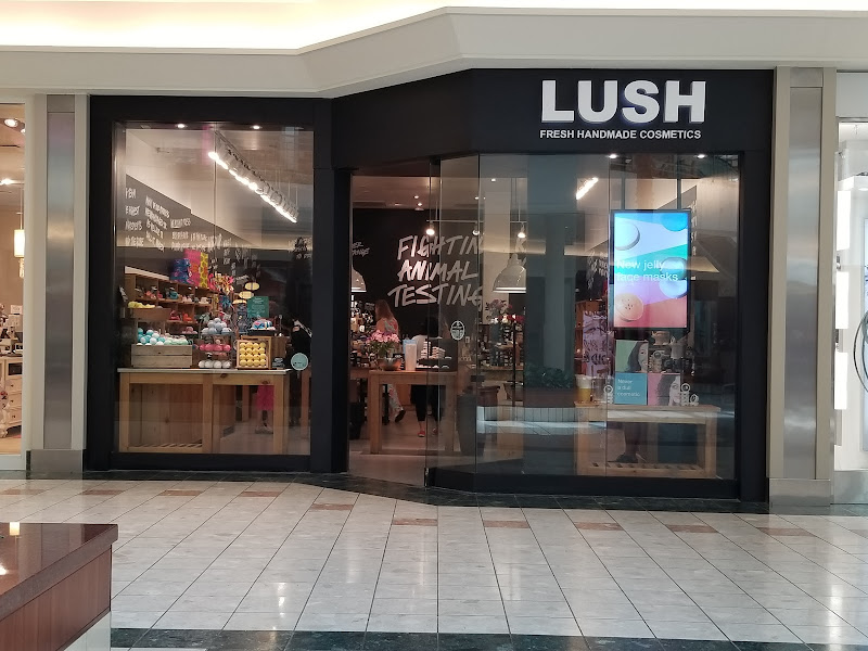 Lush Cosmetics Gardens Mall