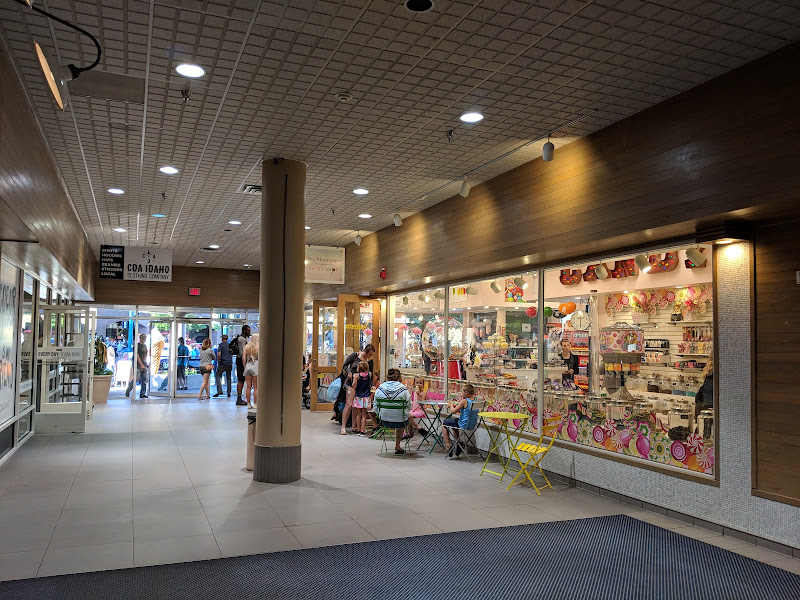 Mrs. Honeypeeps Sweetshop
