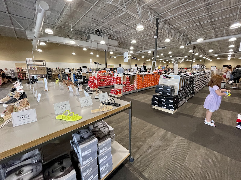 DSW Designer Shoe Warehouse