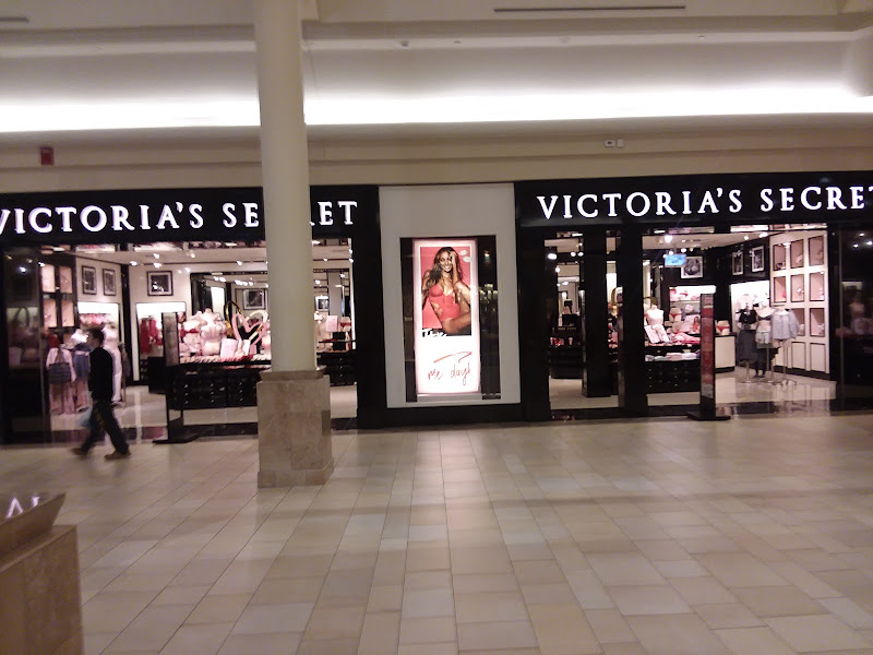 Victoria's Secret & PINK