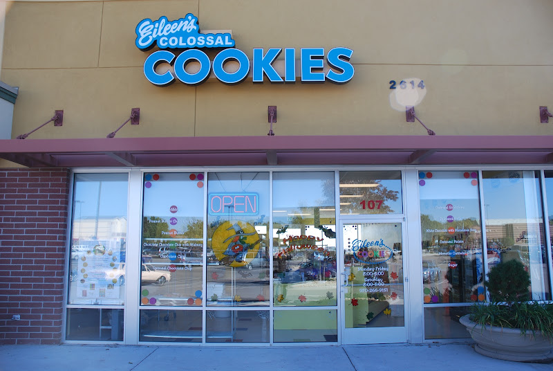 Eileen's Colossal Cookies