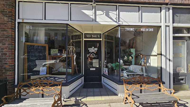 The Woodland Market
