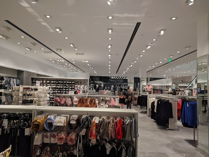 H&M