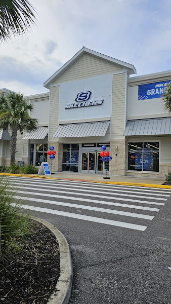 SKECHERS Warehouse Outlet