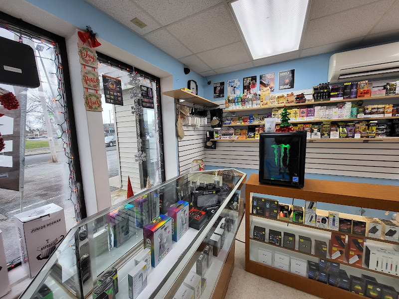 Utica Vapes & CBD