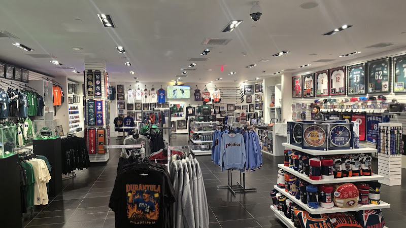Dynasty Sports & Framing | Oxford Valley Mall