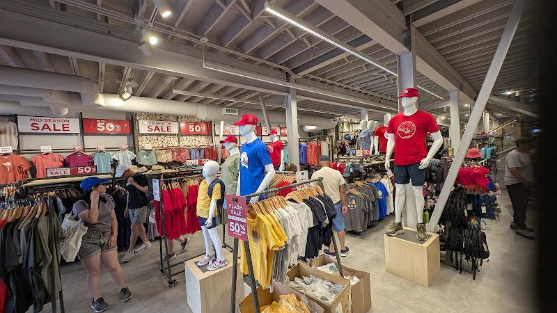 Mountain Warehouse