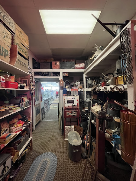 Eras antiques and art