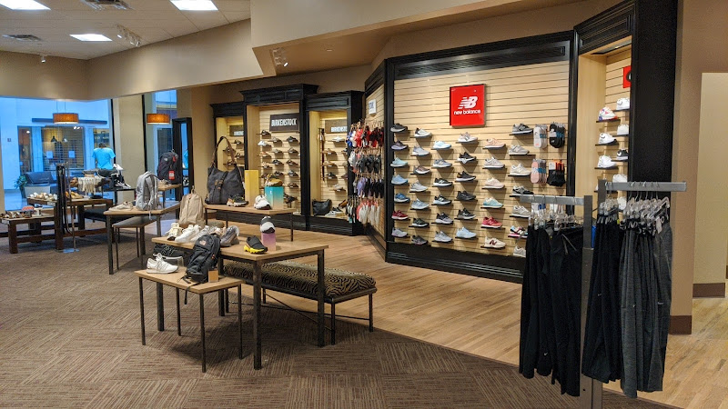 Warren's Shoes Fayetteville