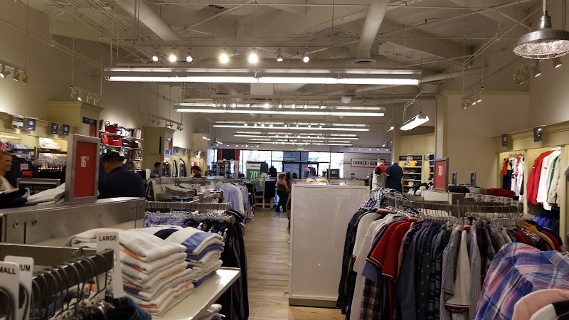 Tommy Hilfiger