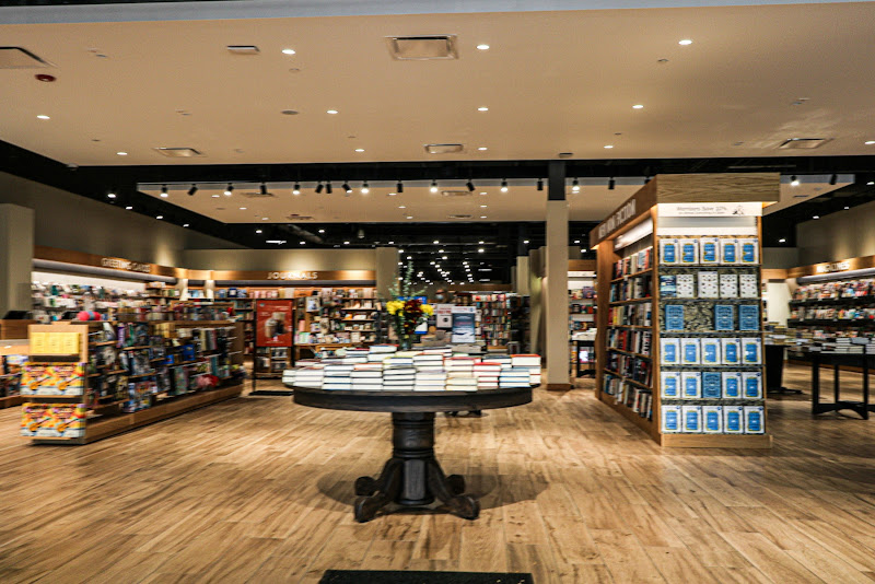 Barnes & Noble