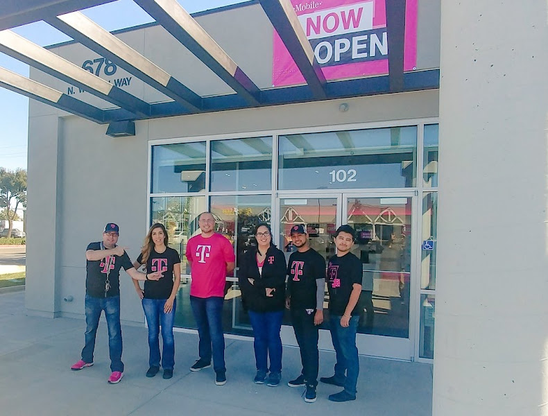 T-Mobile Authorized Retailer