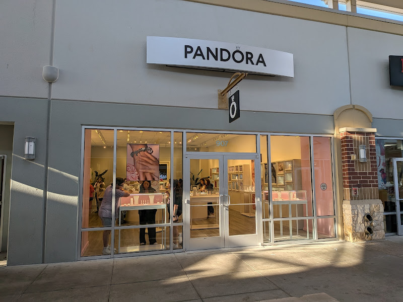 Pandora Outlet