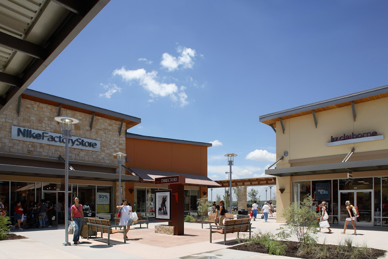 Round Rock Premium Outlet