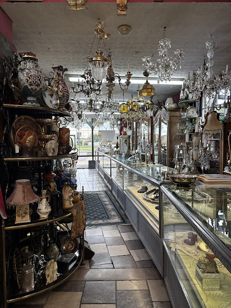 Blair House Antiques