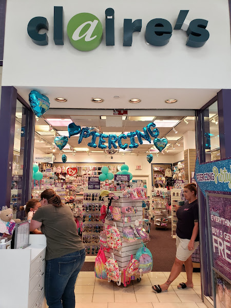 claire's