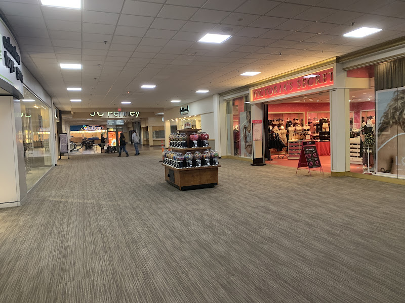 Holiday Village Mall