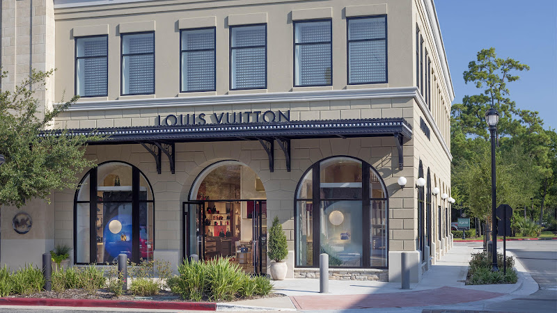 Louis Vuitton Woodlands Market Street