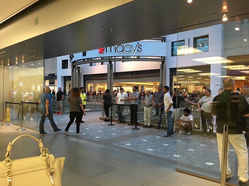 Apple Lenox Square