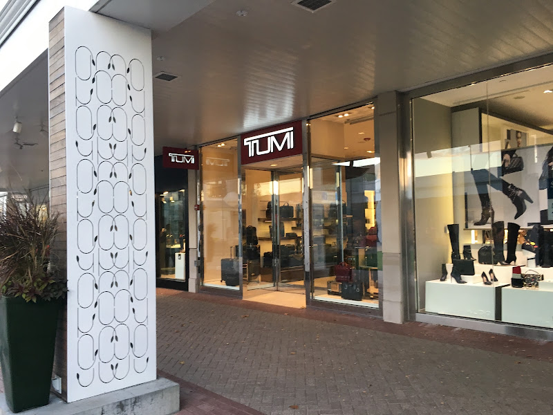 TUMI