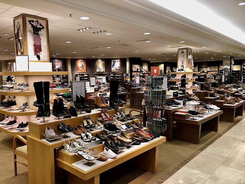 Dillard's