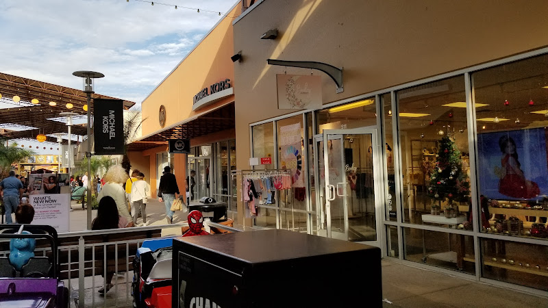 Coach Outlet