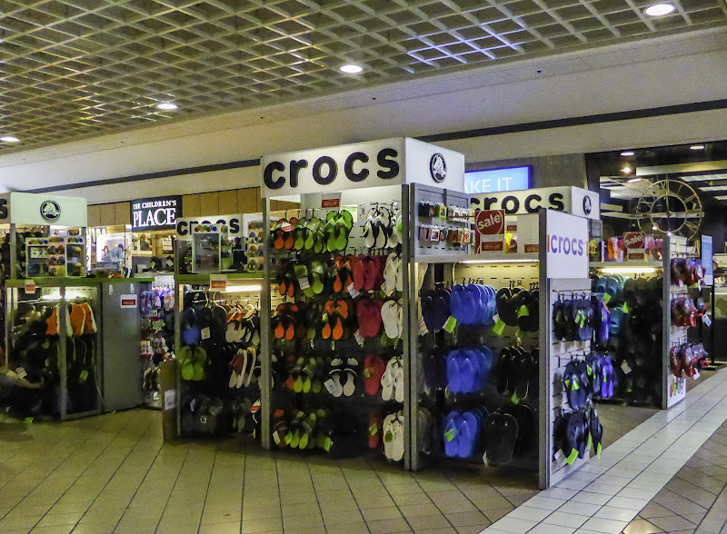 Crocs at Miller Hill