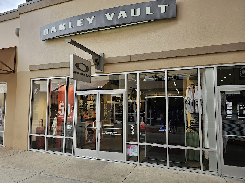 OAKLEY VAULT
