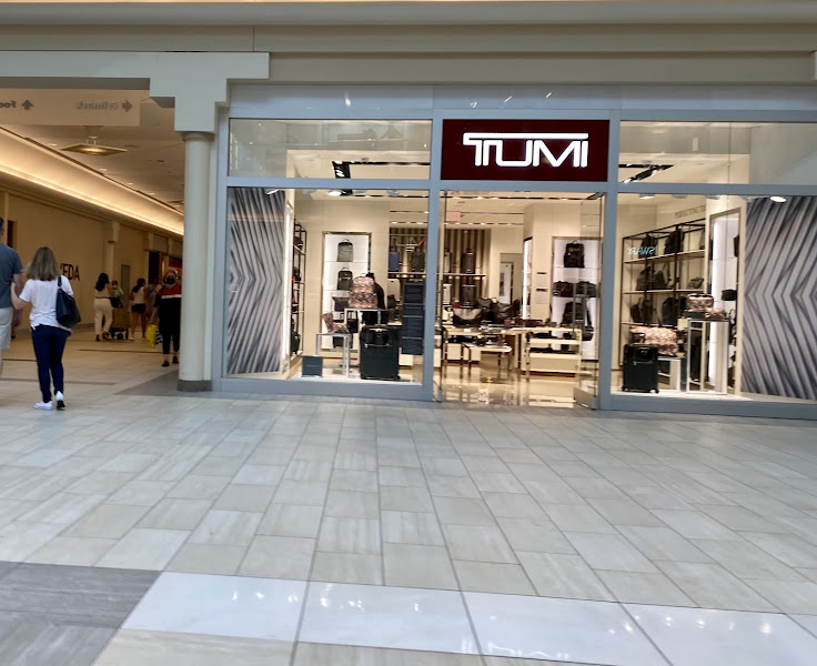 TUMI Store