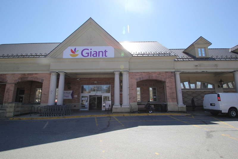 Giant Pharmacy