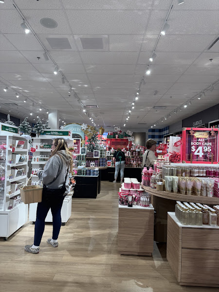 Bath & Body Works