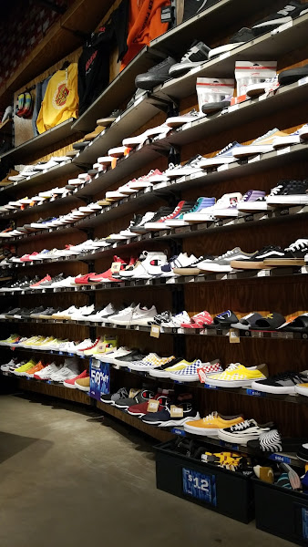Zumiez