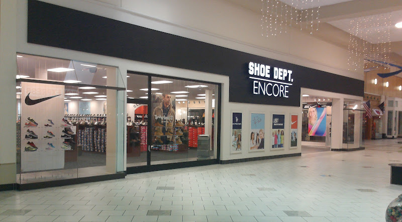 SHOE DEPT. ENCORE logo