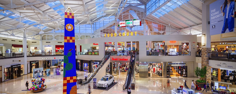 UNIQLO Parks Mall at Arlington