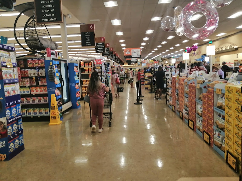 Kapahulu Shopping Center
